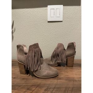 NEW ARIAT Western Fringe Short Ankle Cowboy Boots Size 6